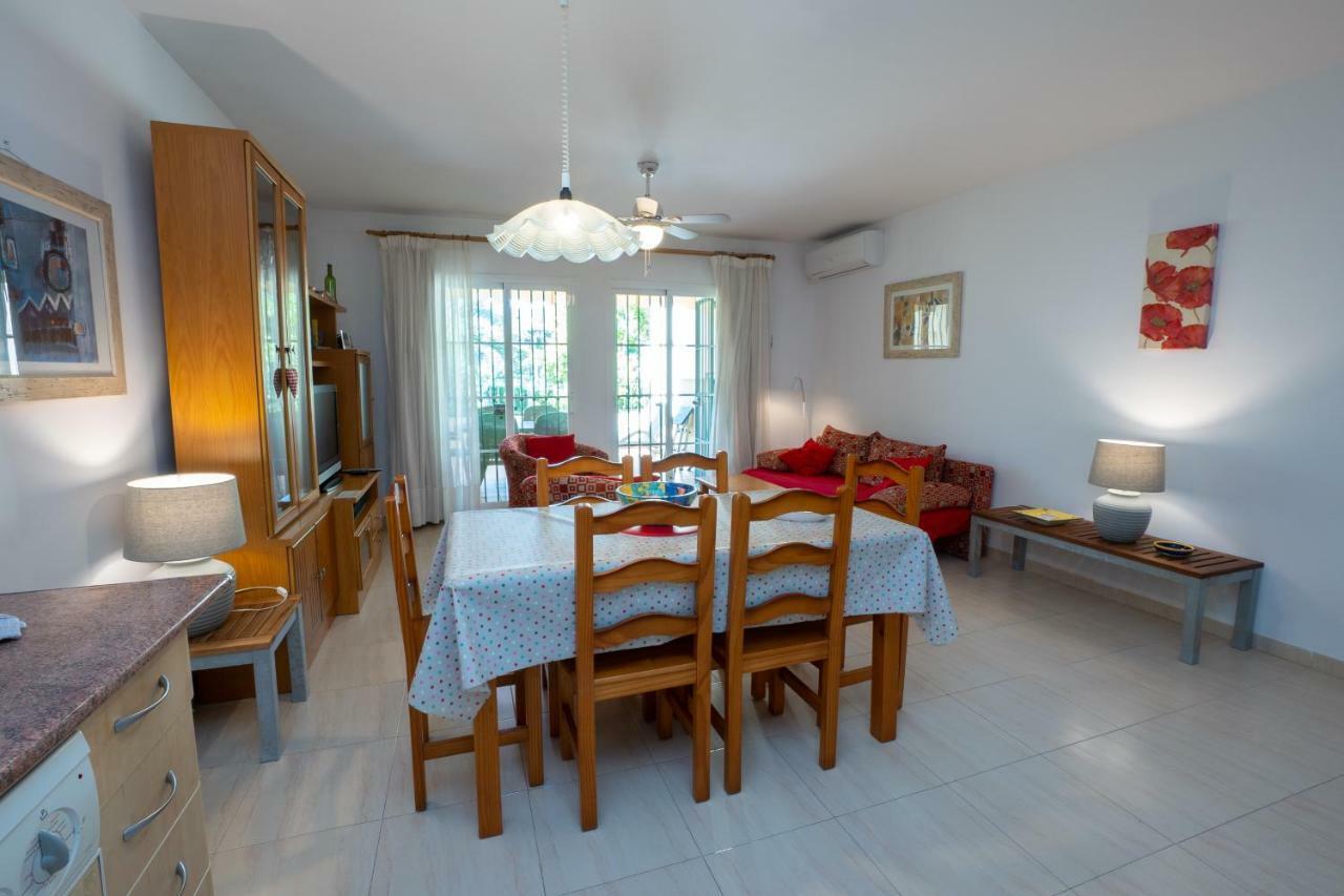Jardines De Burriana 13 Menyber Lägenhet Nerja Exteriör bild